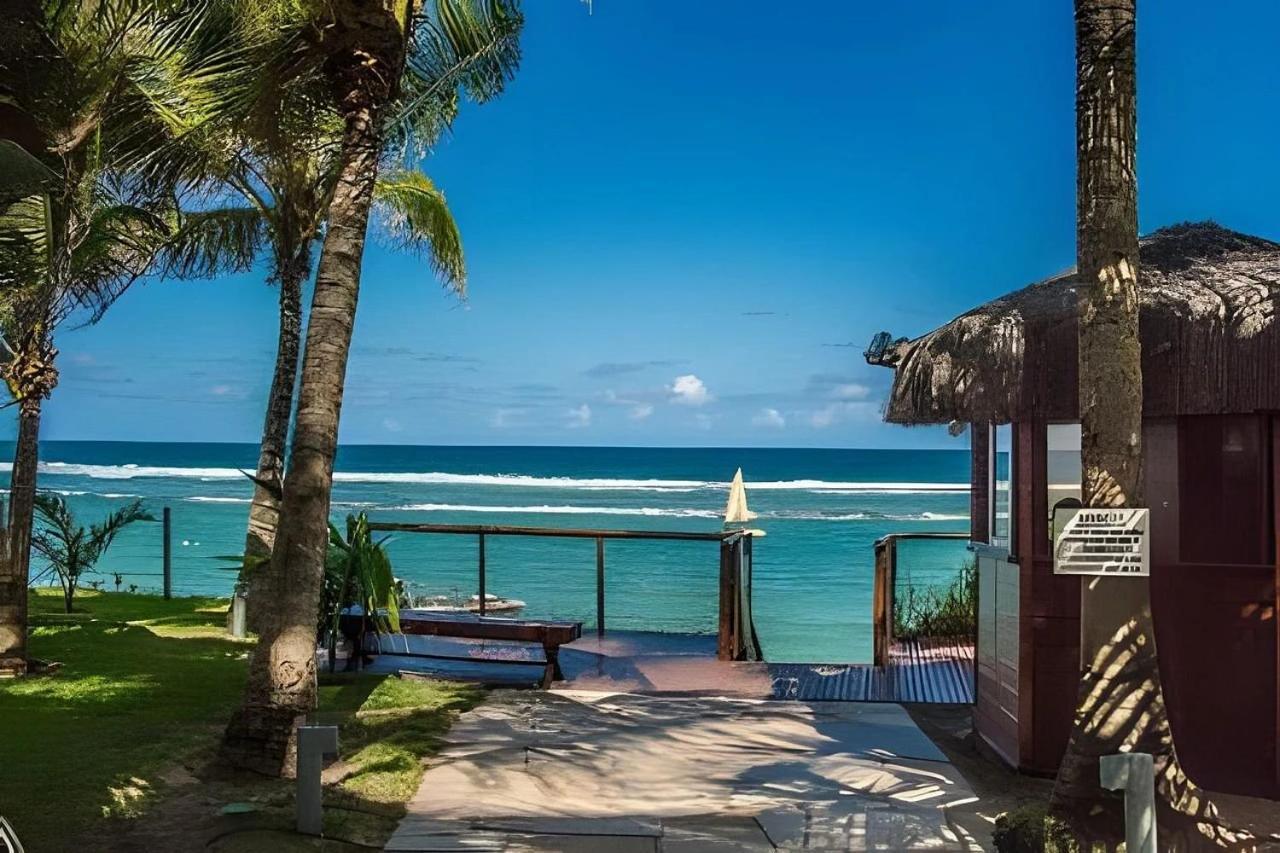 Apartamento de 2 Quartos com Vista para a Piscina